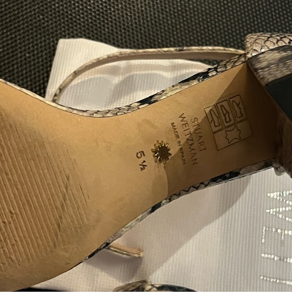 New in Box Stuart Weitzman Nearly Nude Heels in Roccia Animal Print - Picture 3 of 4